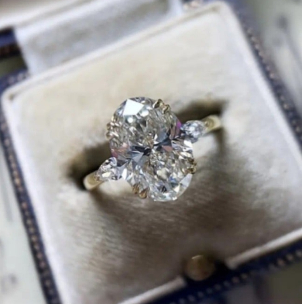 Oval Cut Moissanite Women's Engagement Ring Yellow Gold Plated - Picture 1 of 4